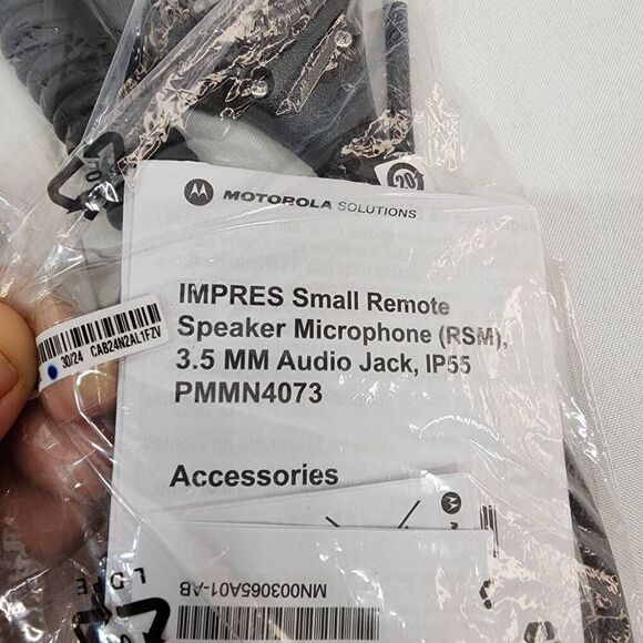 PMMN4073 Motorola Original IMPRES Windporting Remote Speaker Microphone 3.5 MM A - Picture 4 of 8